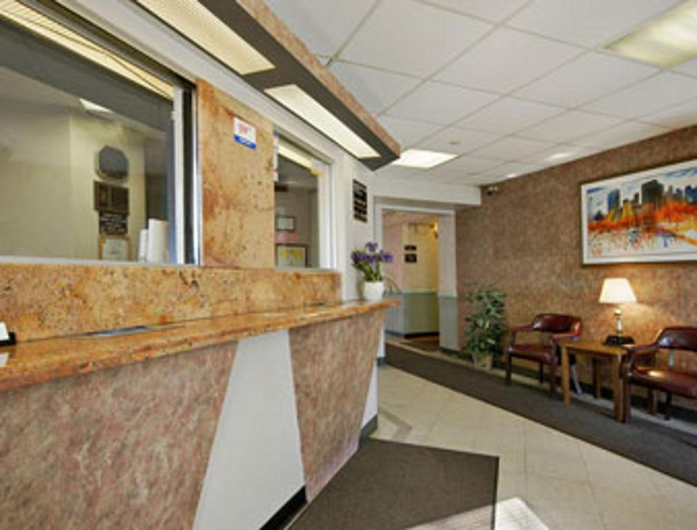 Super 8 By Wyndham Long Island City Lga Hotel New York City Interior photo