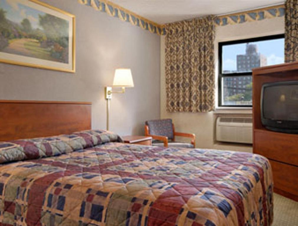 Super 8 By Wyndham Long Island City Lga Hotel New York City Room photo